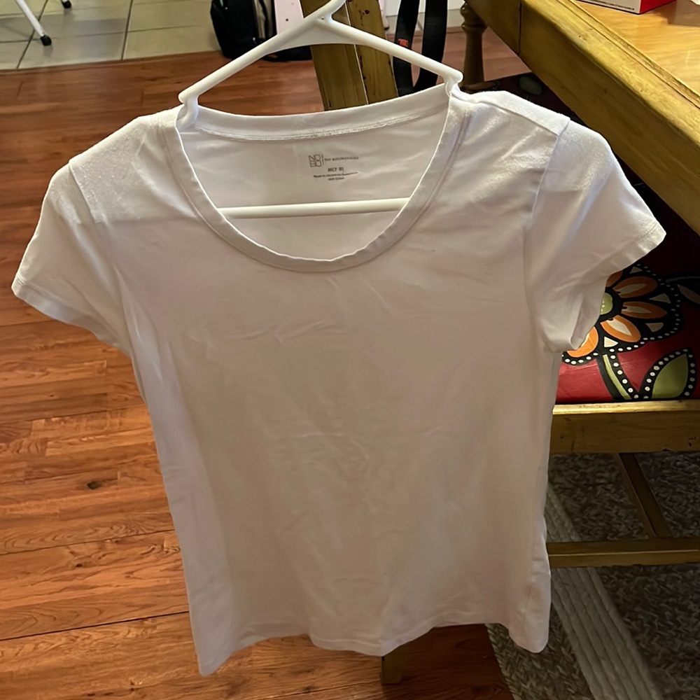 White T shirt, medium